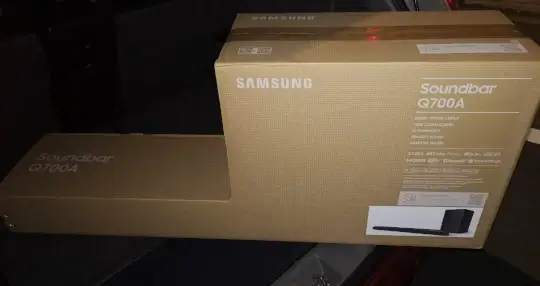 Samsung HW-Q700a in doos
